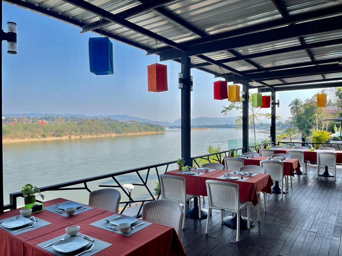 Chiangkhong Teak Garden Riverfront Onsen Hotel- Sha Extra Plus Чианг Конг Екстериор снимка