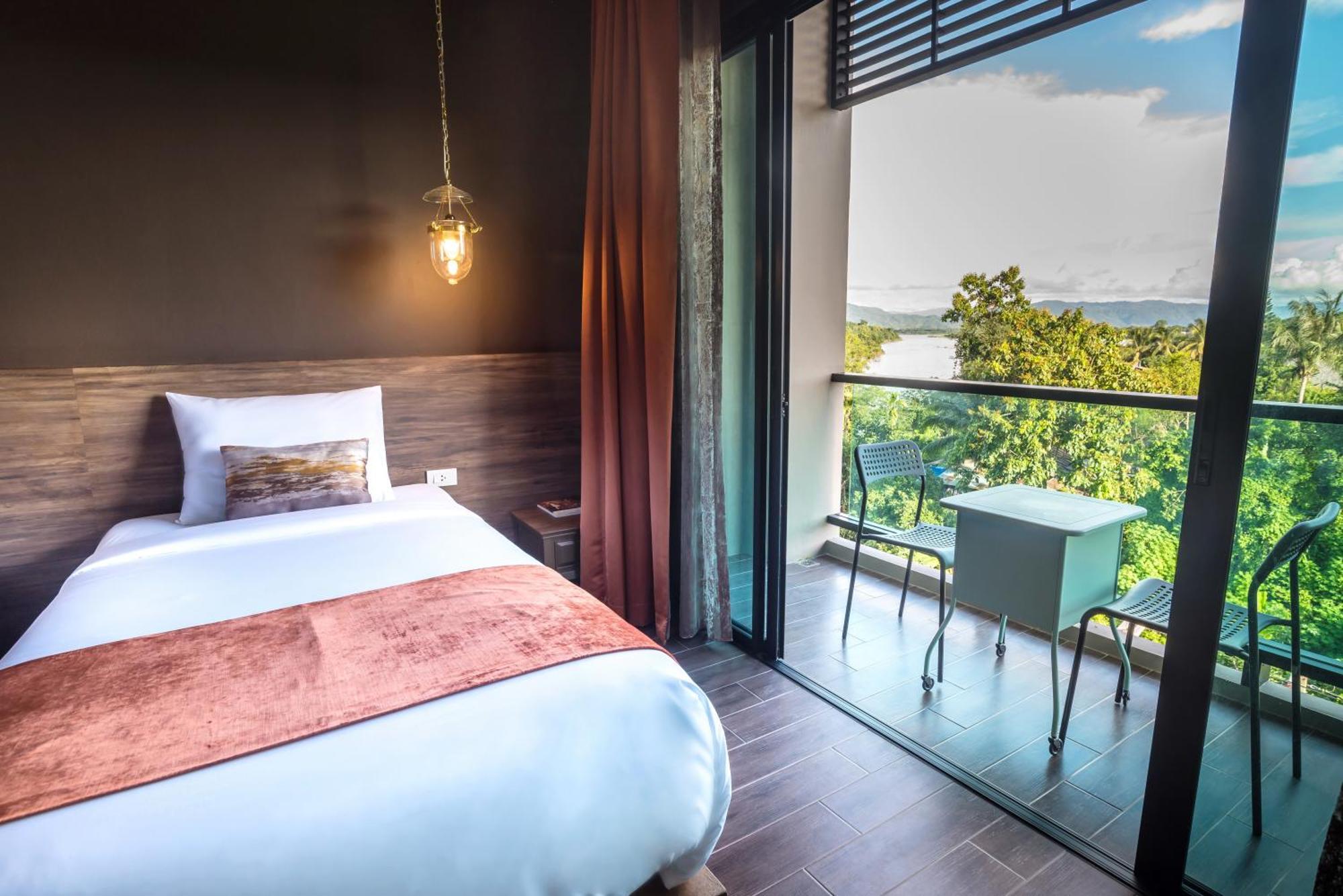 Chiangkhong Teak Garden Riverfront Onsen Hotel- Sha Extra Plus Чианг Конг Екстериор снимка