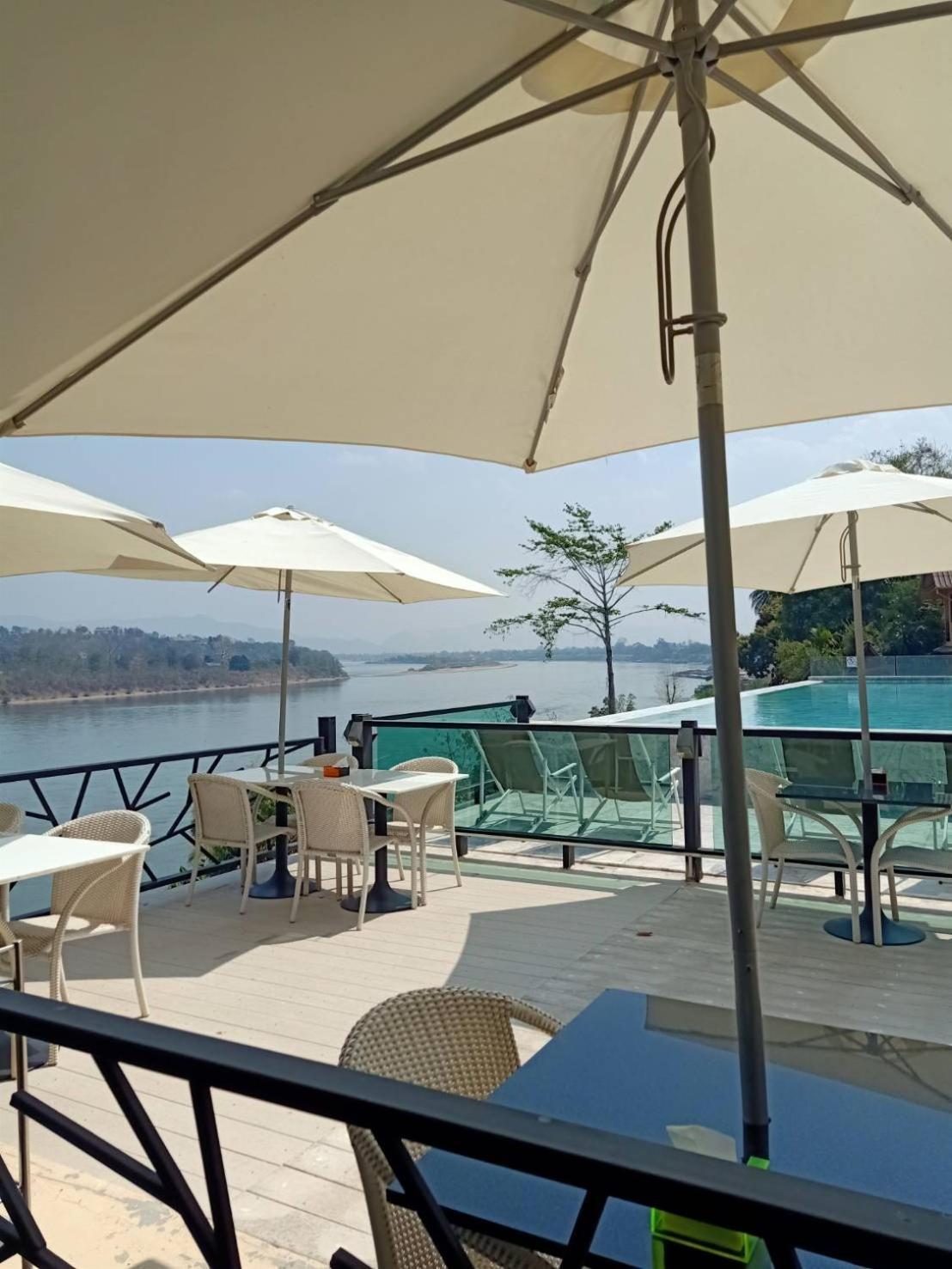 Chiangkhong Teak Garden Riverfront Onsen Hotel- Sha Extra Plus Чианг Конг Екстериор снимка